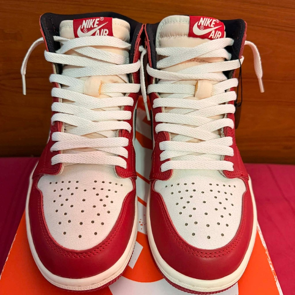 Rare item ❤️🖤 Air Jordan 1 Lost and Found Chicago 🖤❤️